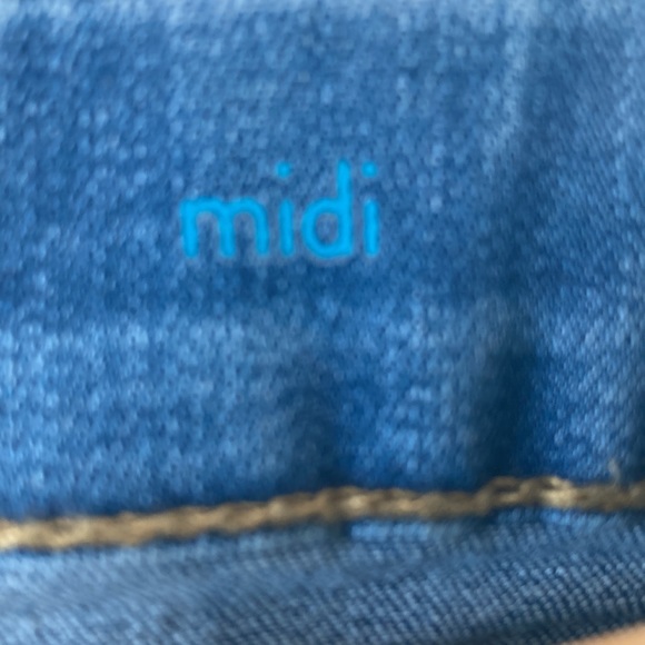 Girls denim shorts size 7 regular - Picture 5 of 13